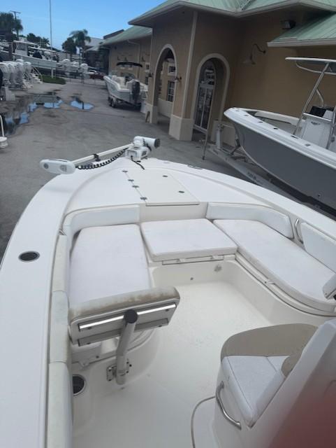 2018 Robalo 246 Cayman - Gallery Image