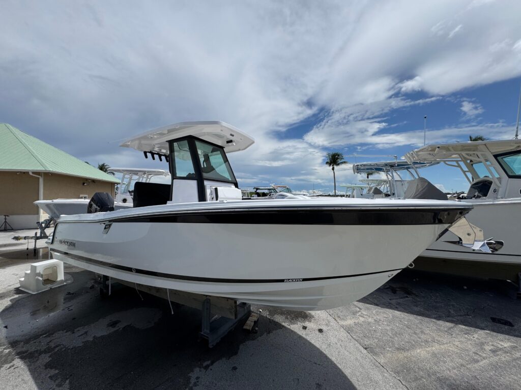 2025 Blackfin 252 CC - Gallery Image