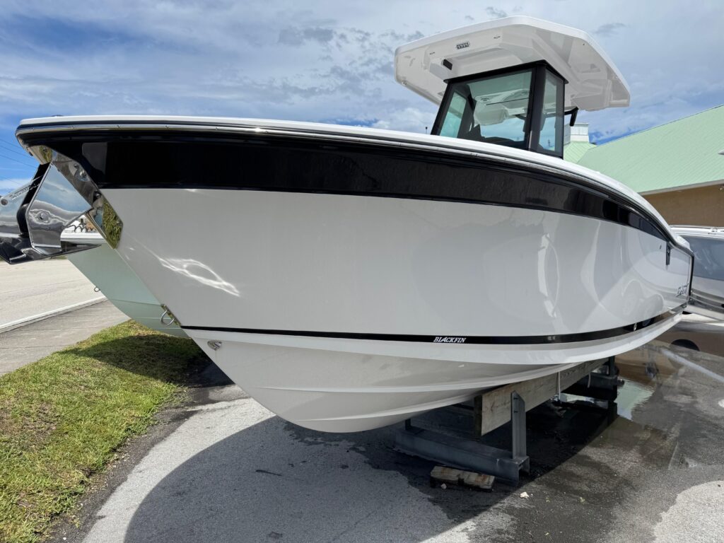 2025 Blackfin 252 CC - Gallery Image
