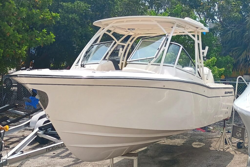 2025 Grady-White Freedom 275 - Gallery Image