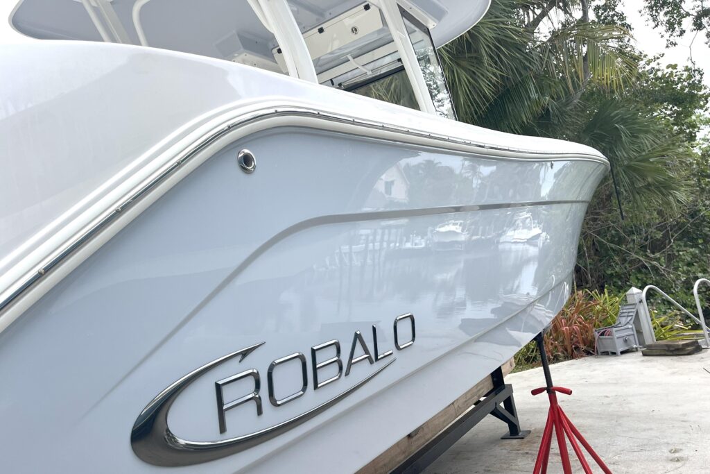 2023 Robalo R302 Center Console - Gallery Image