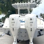 2023 Robalo R302 Center Console - Gallery Image