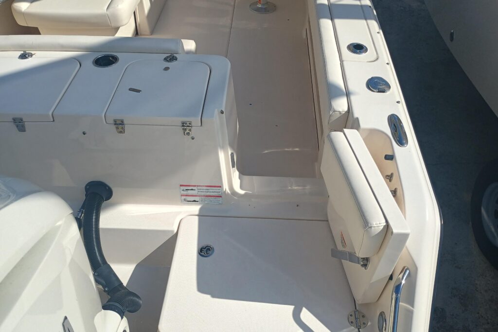 2024 Grady-White Freedom 235 - Gallery Image