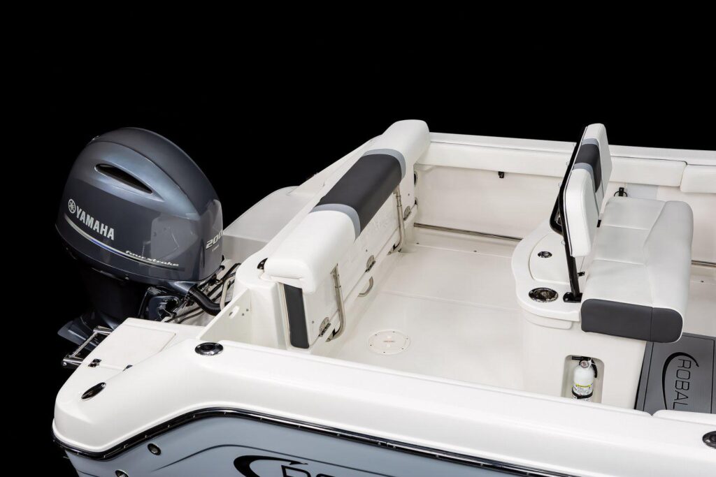 2025 Robalo R222 Center Console - Gallery Image