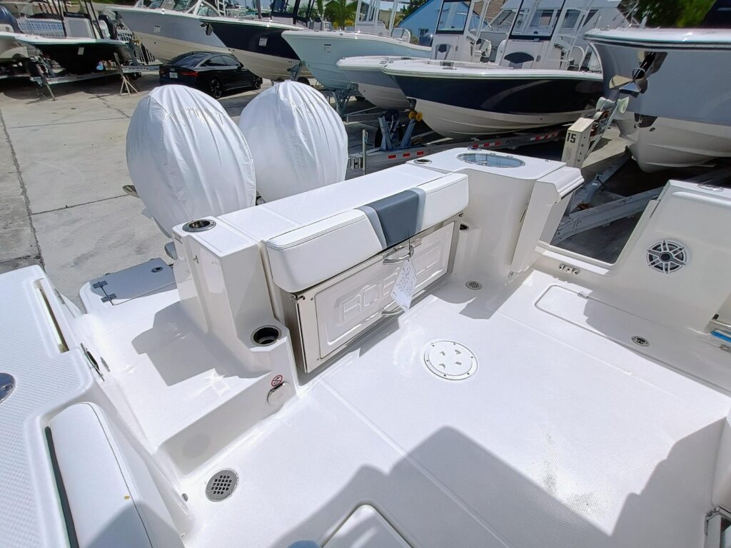 2025 Robalo R270 Center Console - Gallery Image